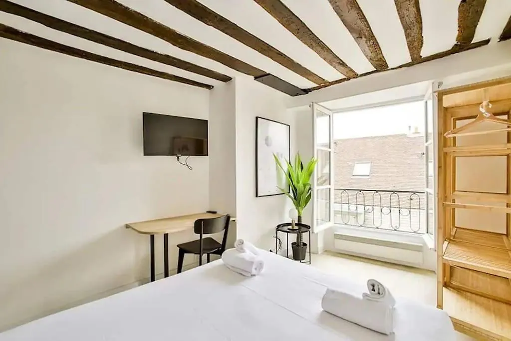 Tres Bel Appartement 4P - Marais Saint Paul Paris Apartment