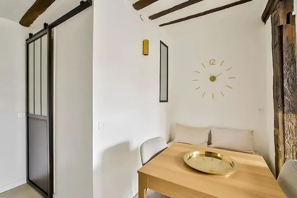 Tres Bel Appartement 4P - Marais Saint Paul Paris